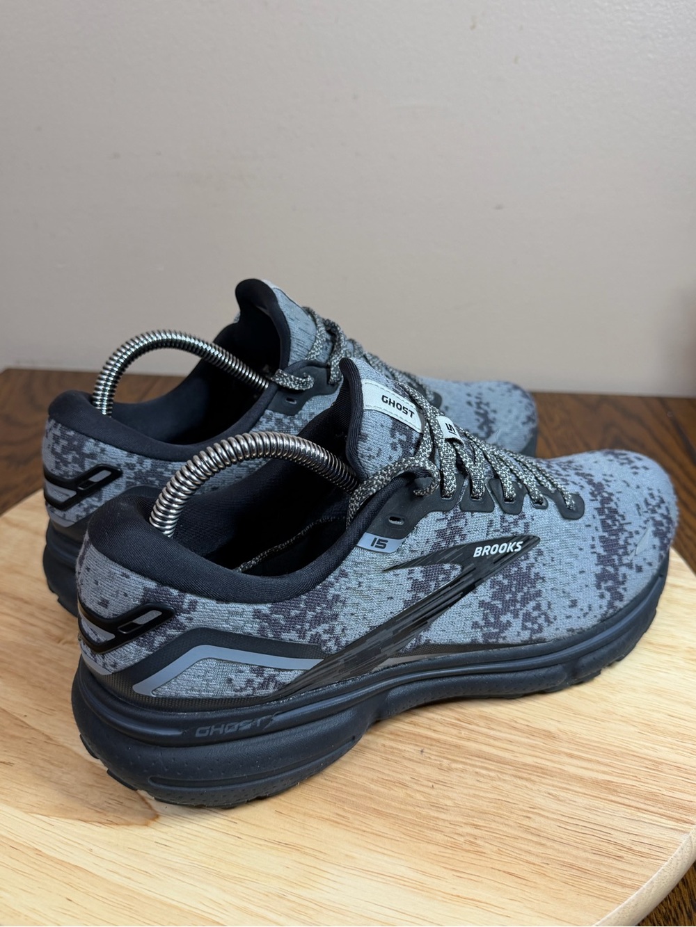 Brooks women’s ghost 15 running shoes - Picture 4 of 11